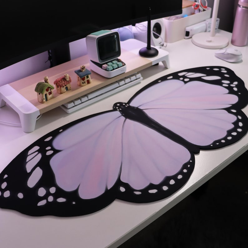 Purple Lilac Butterfly Deskmat – Tradescantia Purple Bewertung und Preis